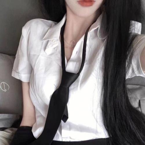 俏女怀春